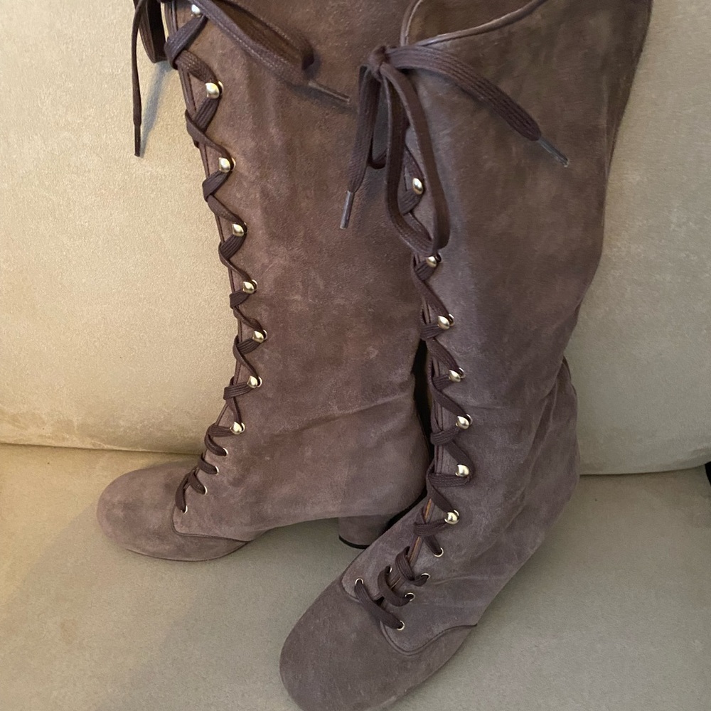 CHIE vintage suede boots. - Picture 7 of 11